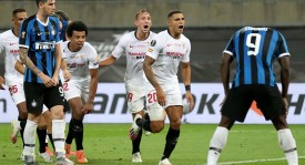 皇马官方确认！荷兰新星凯克拉尔6000万欧元加盟，刷新荷兰球员转会纪录